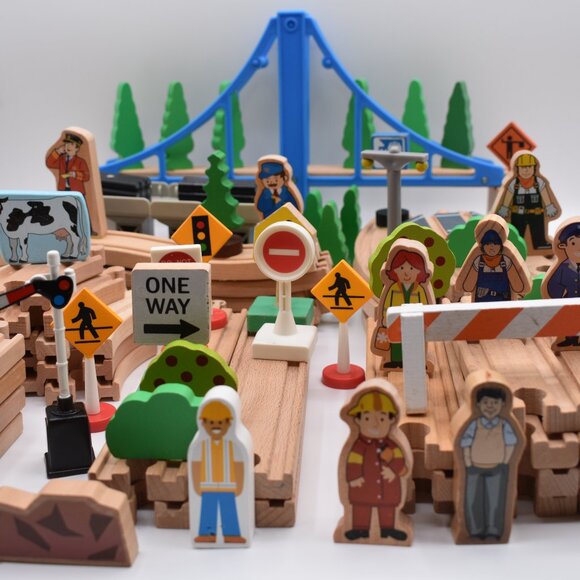 Lot of over 60 TRACK LOT Curves Ramps People Trees Straights Ascending Wooden - Picture 14 of 14